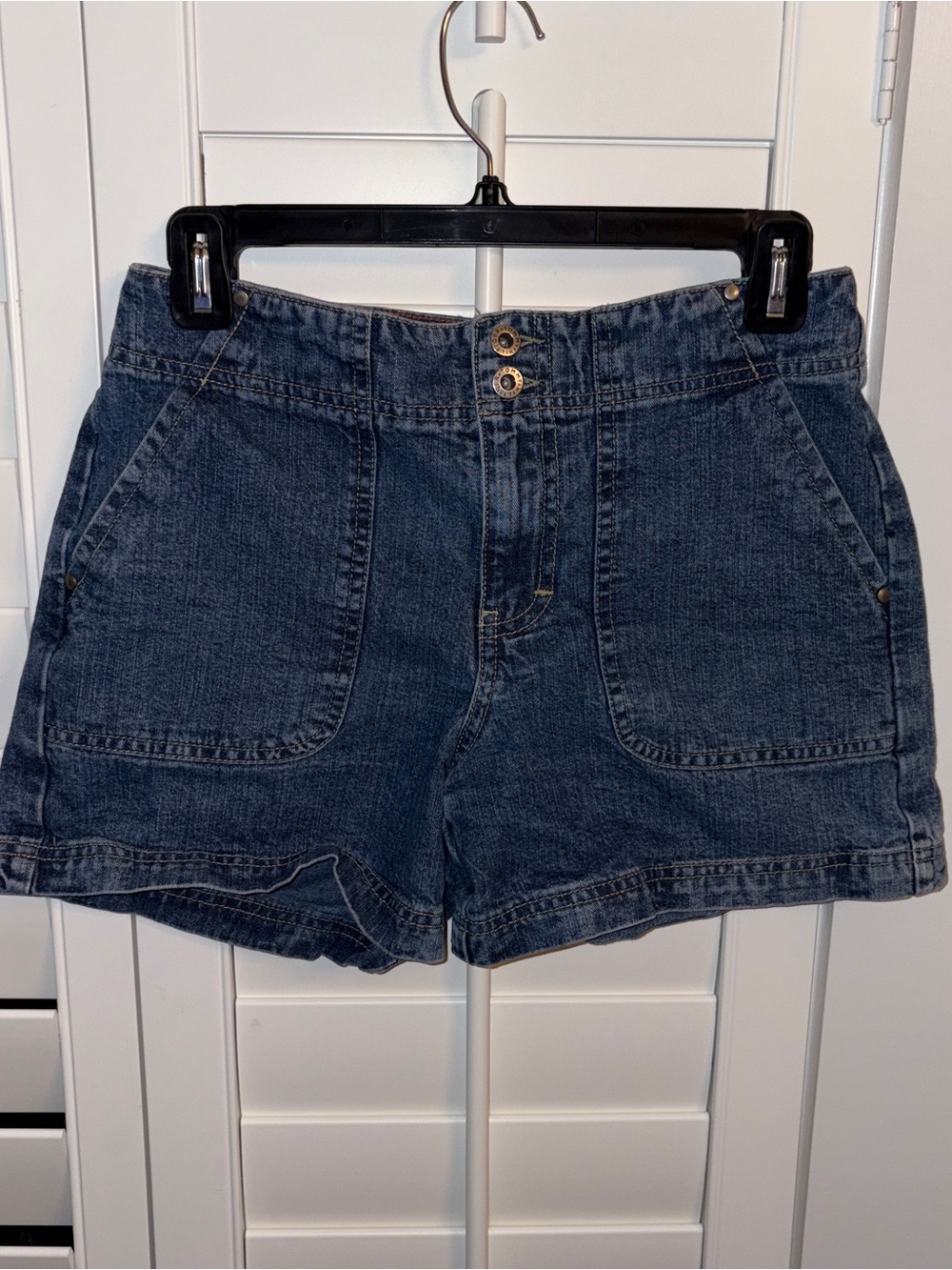 Vintage Tommy Hilfiger Women’s Cotton Jean Shorts Size: 4